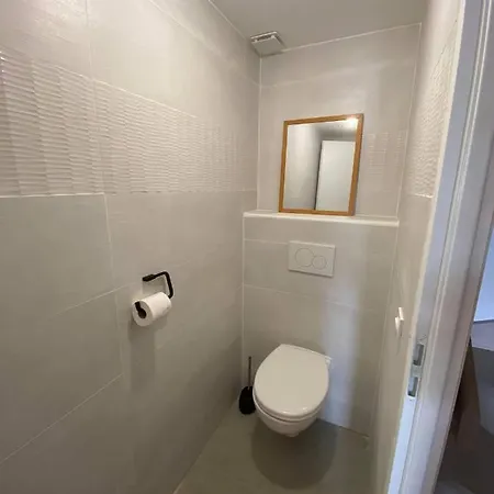 Du Centre Apartment *